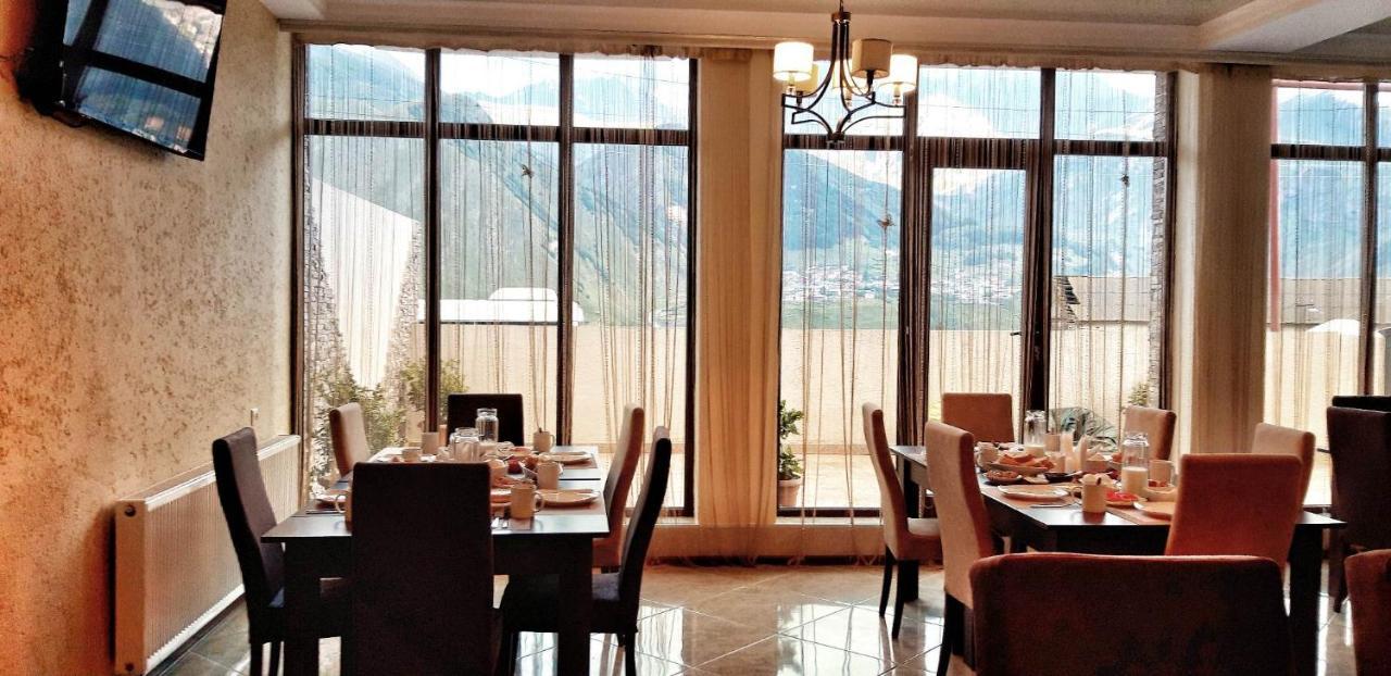 Hotel Iveria Kazbegi Eksteriør billede