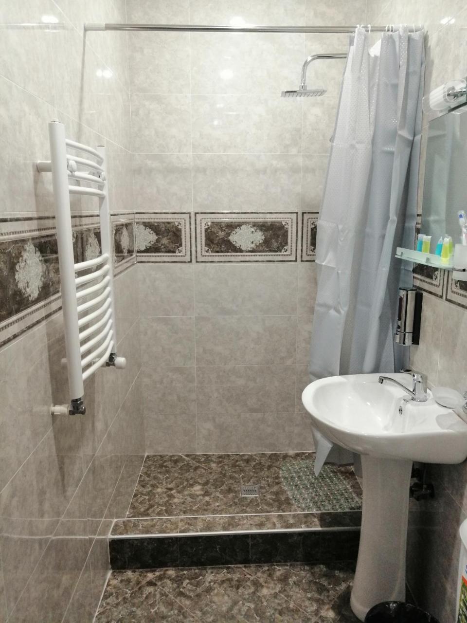 Hotel Iveria Kazbegi Eksteriør billede