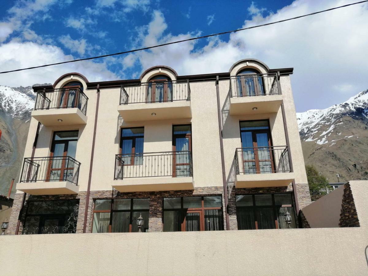 Hotel Iveria Kazbegi Eksteriør billede