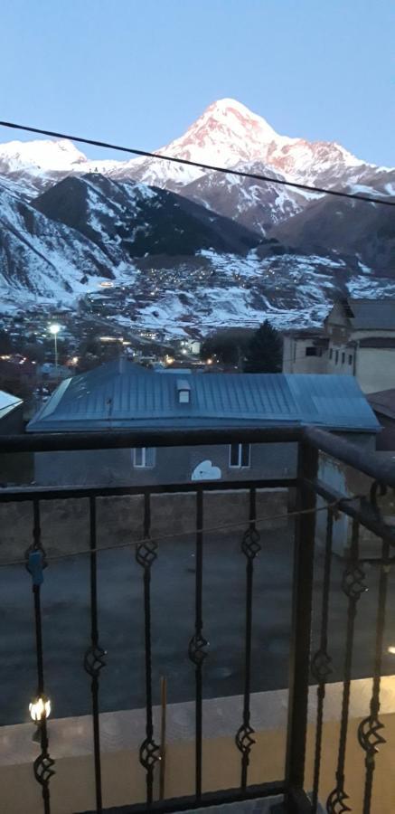 Hotel Iveria Kazbegi Eksteriør billede