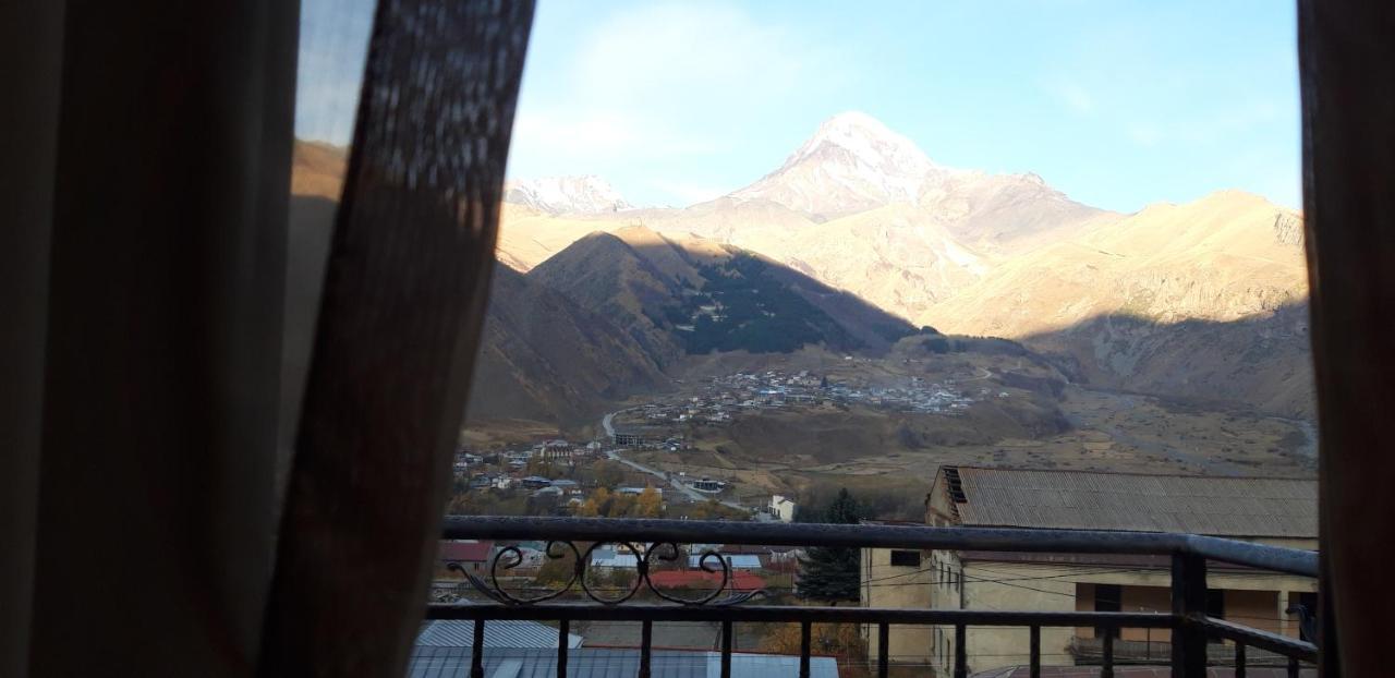Hotel Iveria Kazbegi Eksteriør billede